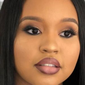 Meet your Posher, Dereka